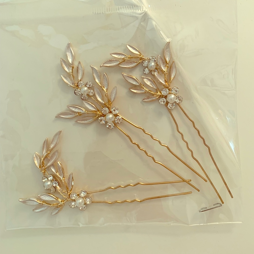 Gold Hair Pins with pearl/crystal
